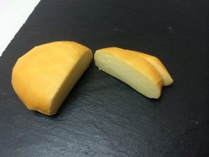 円形のスカモルツァ・アフミカータ